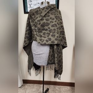 Women's long shawl
